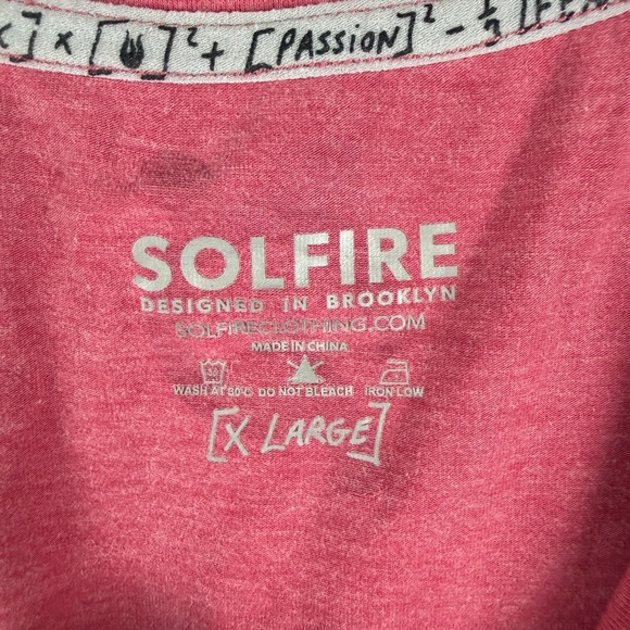 Peloton Solfire Light Red Tech Tee Size XL - Picture 2 of 3
